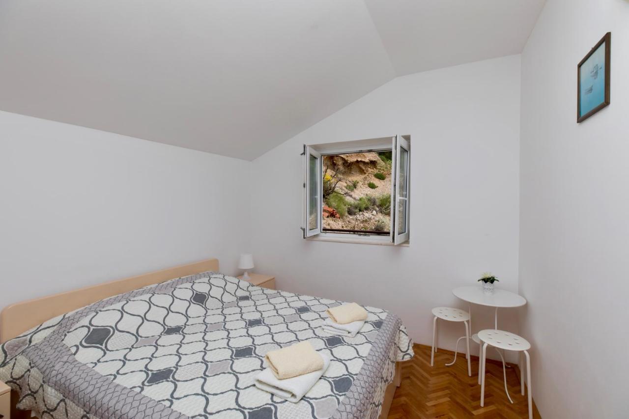 Apartments And Rooms Spiro Mimice Exterior photo